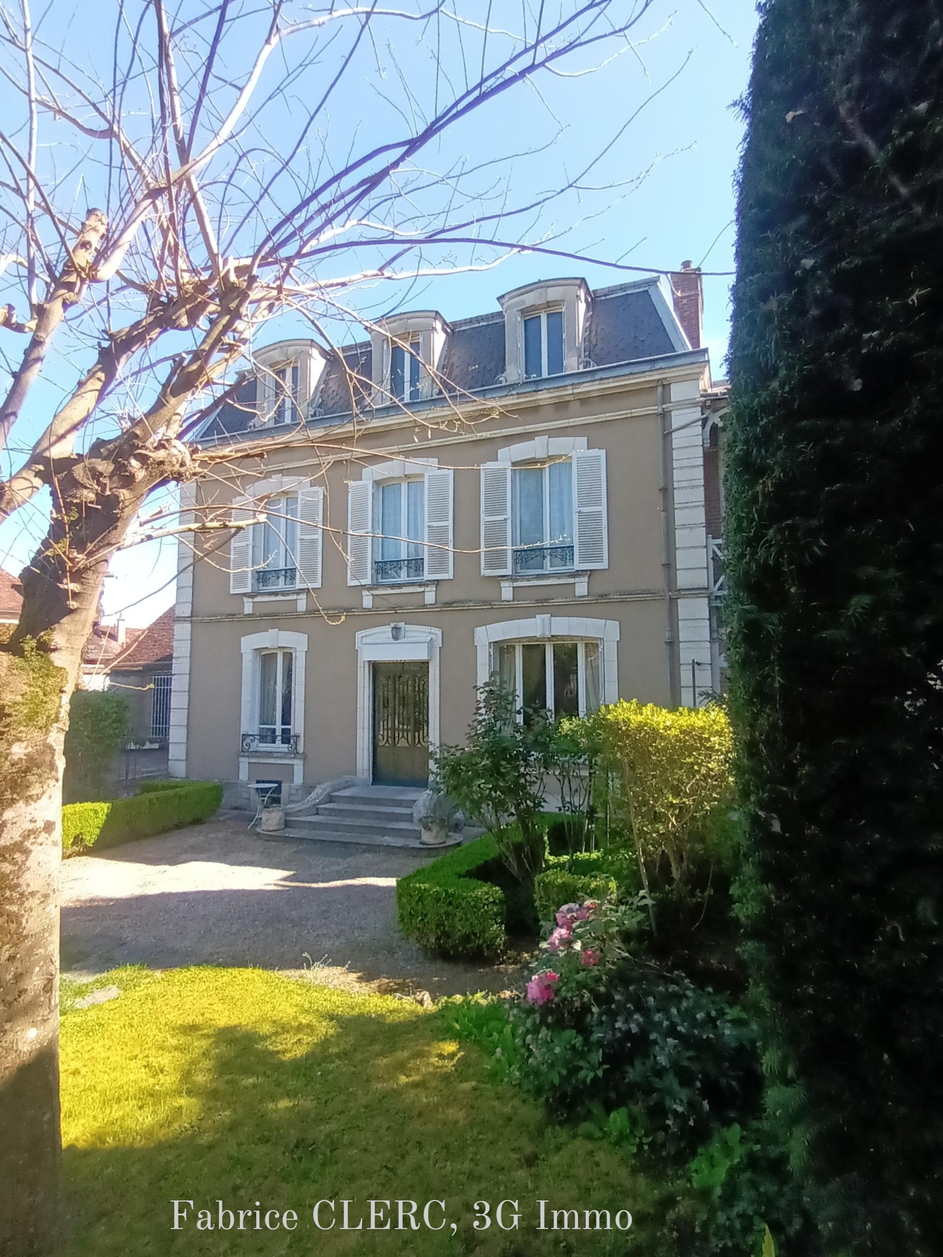 Maison 11 pièces 319 m² · à Auxerre · 319 m² · 508 000 €