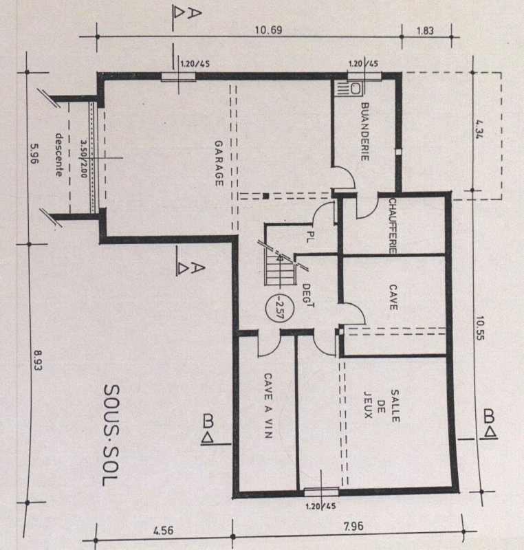 11 pièces 220 m² · à Senlis · 220 m² · 920 000 €