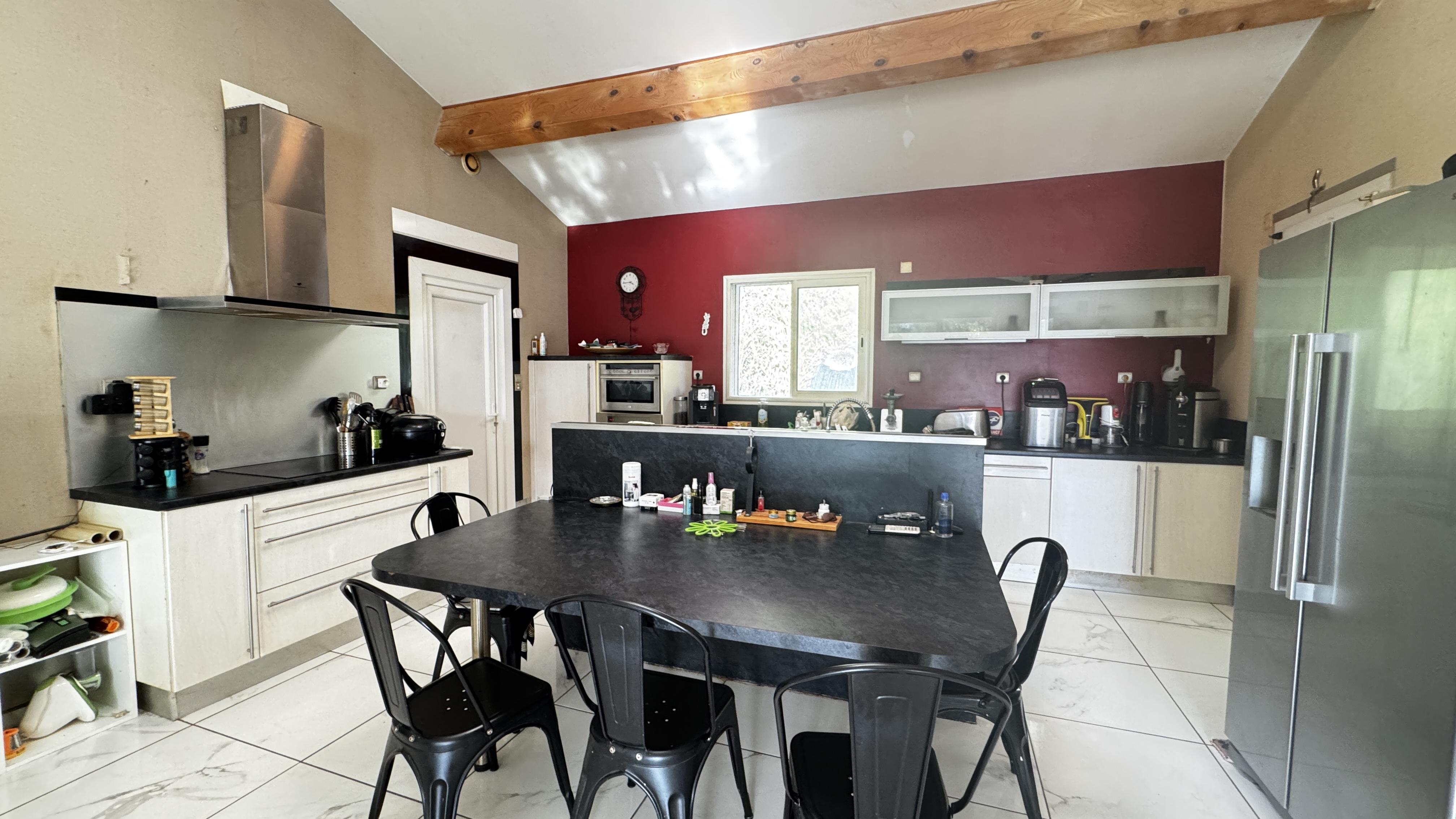 Maison 6 pièces 195 m² · à L'Isle-Jourdain · 195 m² · 405 000 €