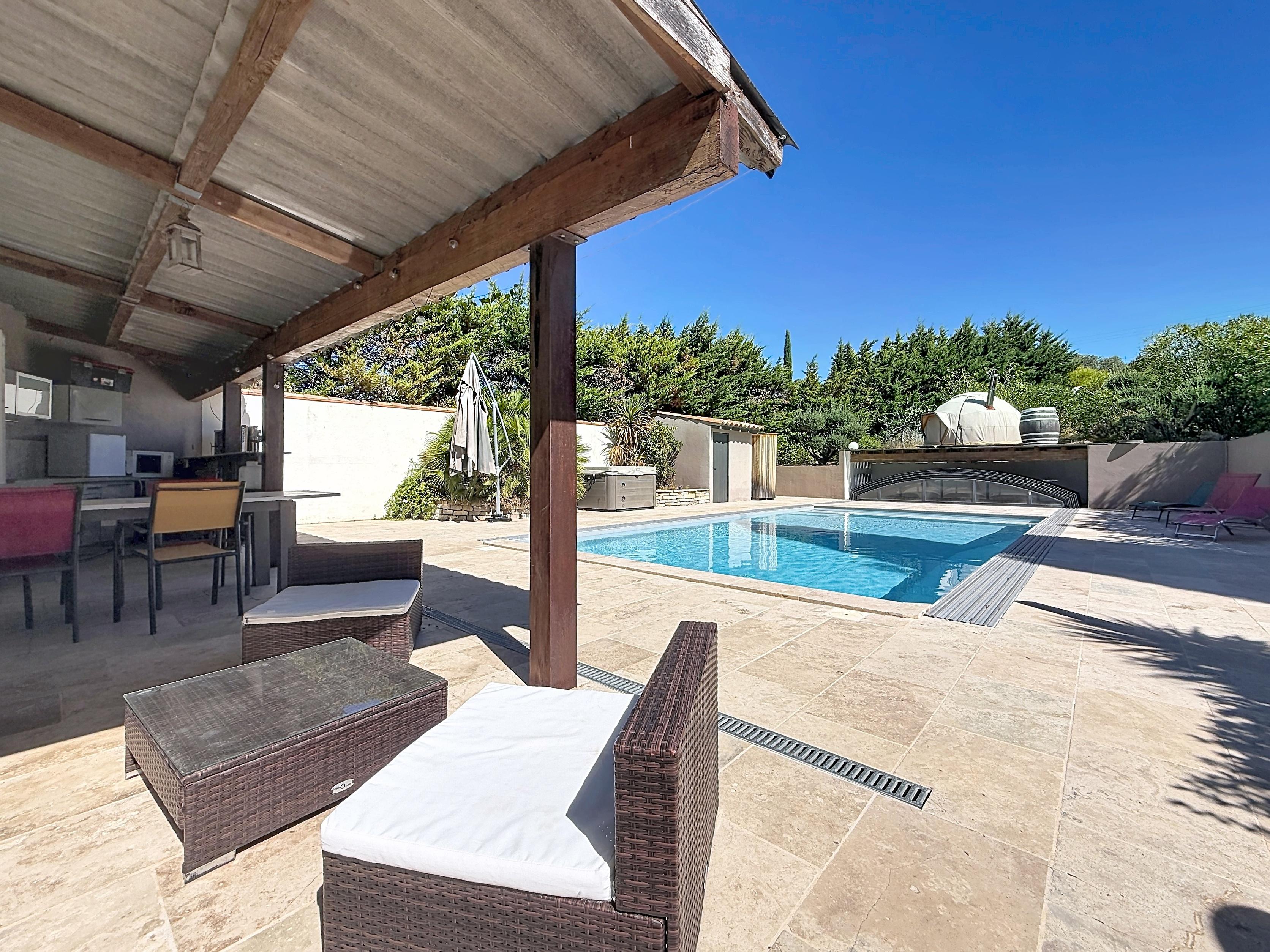 Maison 7 pièces 234 m² · à Clermont-l'Hérault · 234 m² · 620 000 €