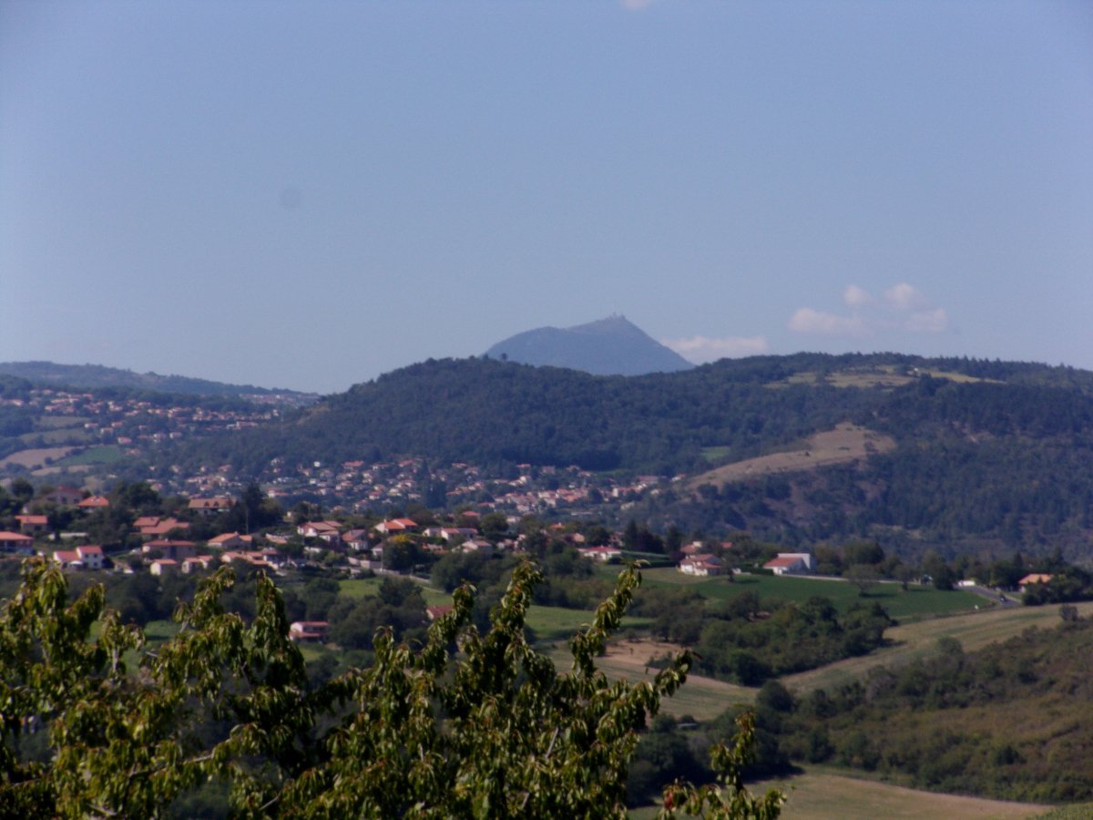 Terrain constructible à Veyre-Monton (63960) - Veyre-Monton · 128 250 €