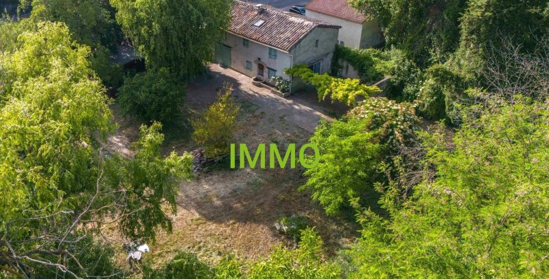Maison en pierre à Uzès (30700)