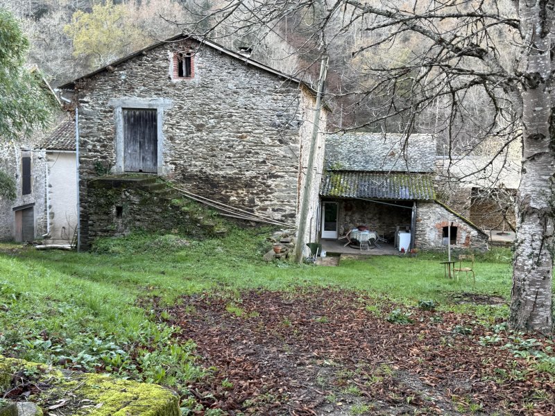 Maison à Crespin (12800)