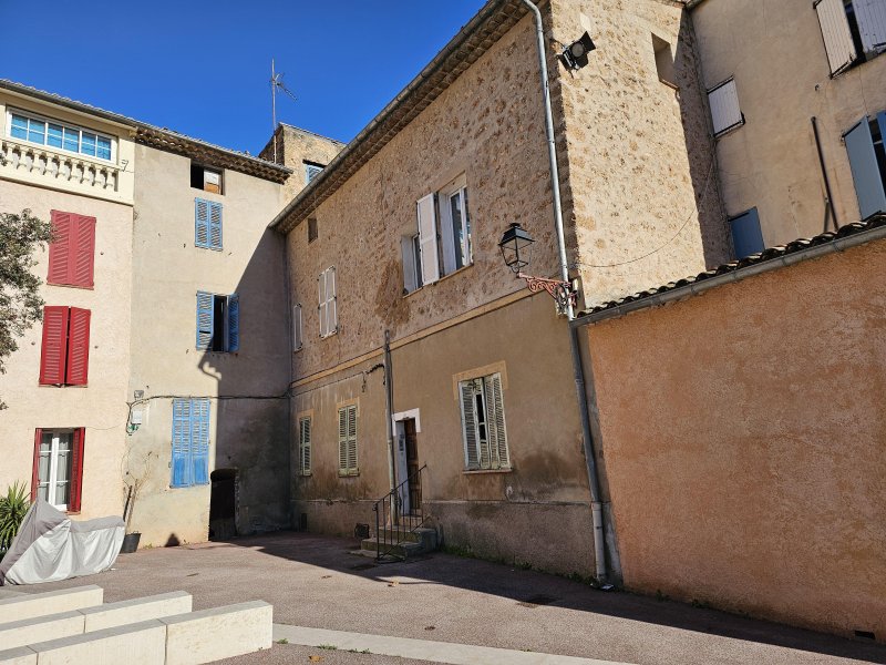 Maison à Les Arcs (83460)