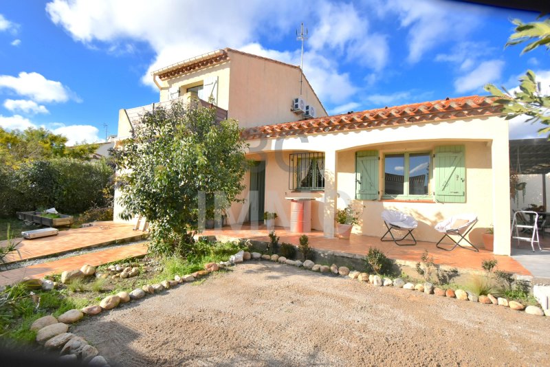 Villa à Saint-Estève (66240)