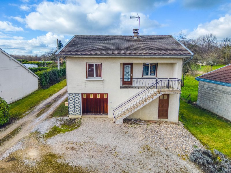 Maison à Saint-Étienne-Du-Bois (01370)