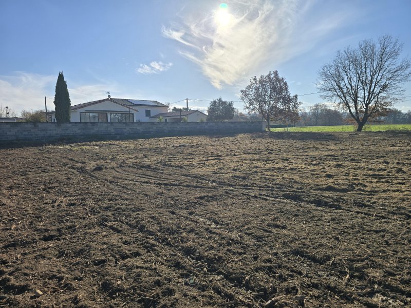 Terrain constructible à Cambounet-sur-le-Sor (81580) - Photo 2