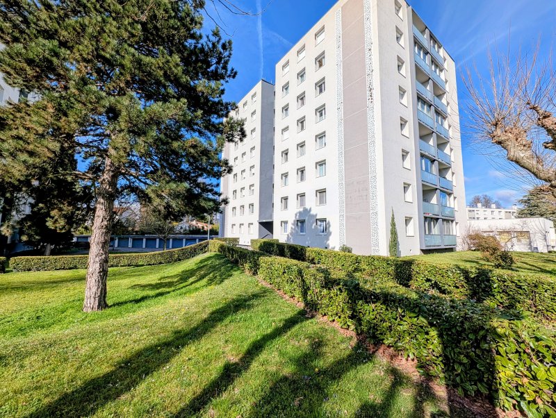 Appartement à Bourg-Lès-Valence (26500)