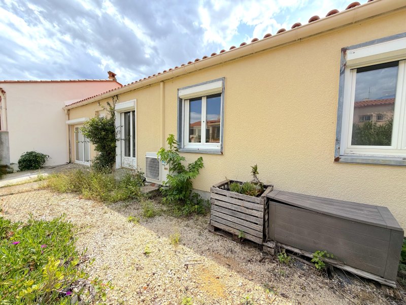 Maison à Saint-Estève (66240)