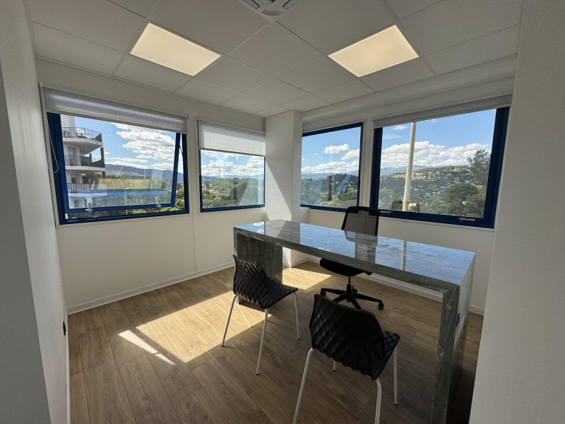 Bureaux à Le Cannet (06110)