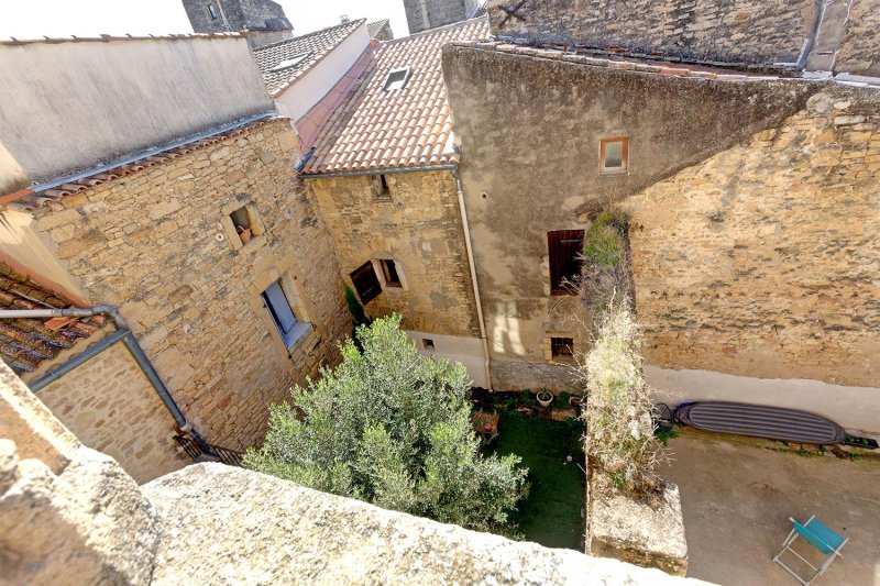 Immeuble à Remoulins (30210)