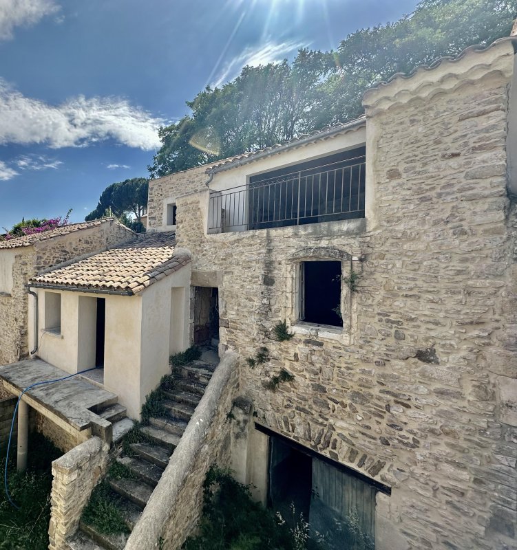Maison à rénover à Laudun-l'Ardoise (30290)