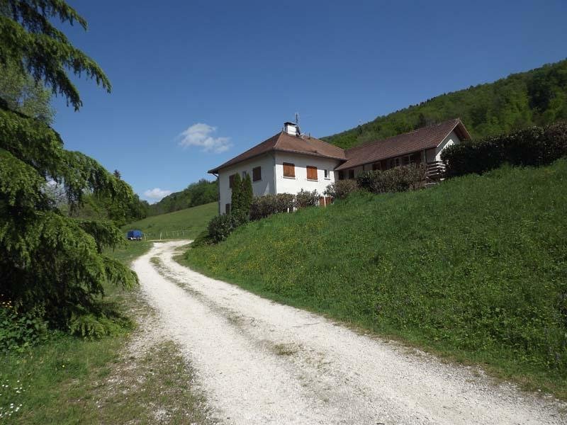 Propriété équestre à Saint-Étienne-De-Crossey (38960)