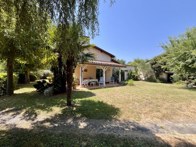 Maison à Noaillan (33730)