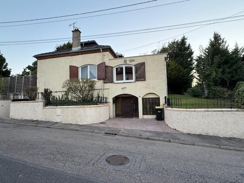 Maison à Saint-Nicolas-De-Port (54210)