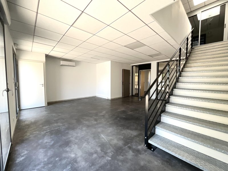 Local Commercial à Saint-Laurent-de-Mure (69720) - Photo 4