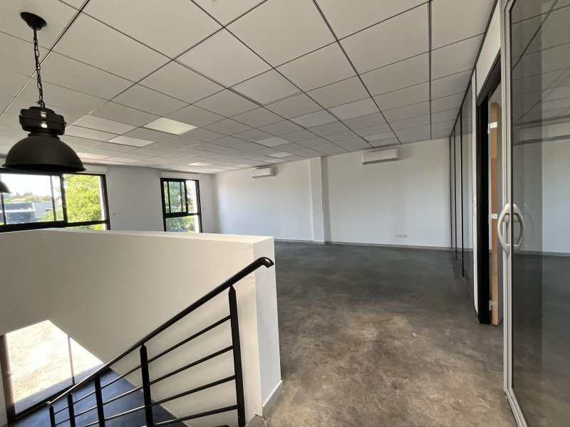 Local Commercial à Saint-Laurent-de-Mure (69720) - Photo 5