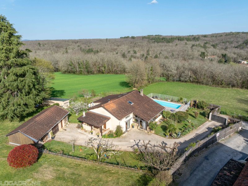 Maison à Pontours (24150)
