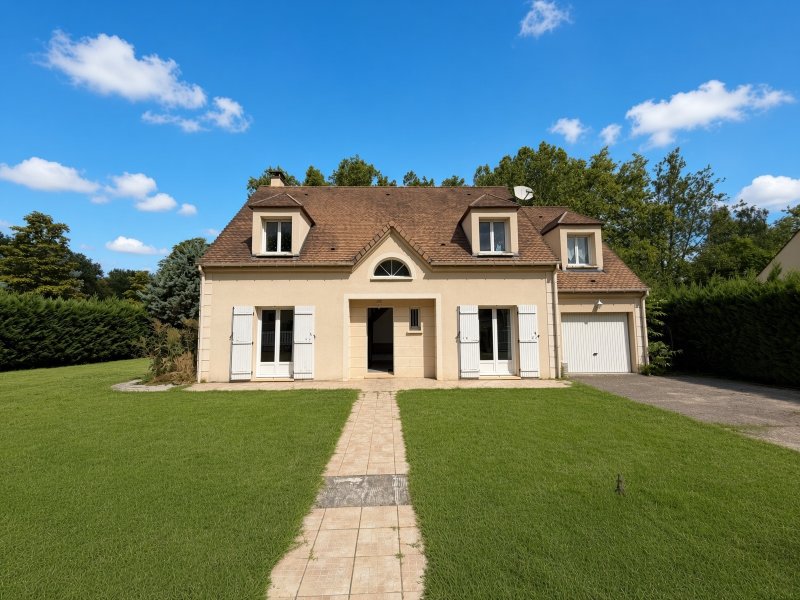 Maison à Saint-Pierre-lès-Nemours (77140) - Photo 2