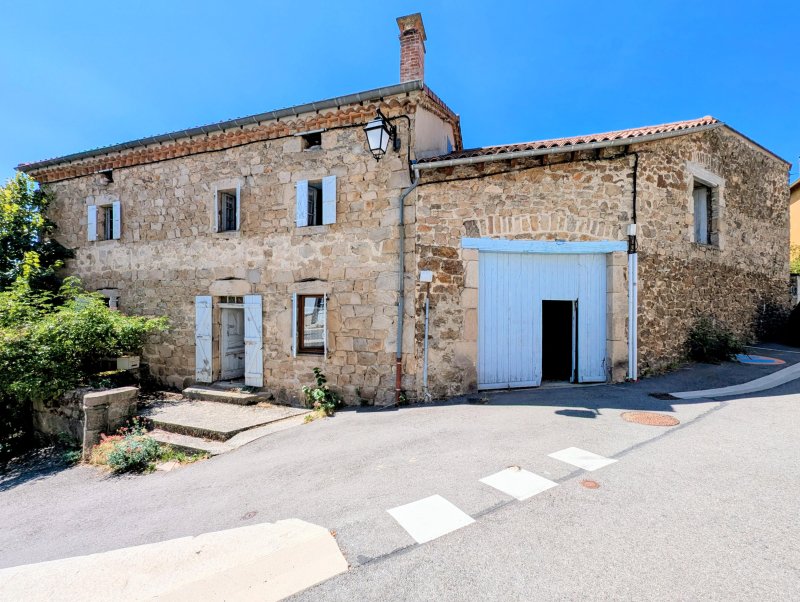 Maison de village à Belsentes (07160)