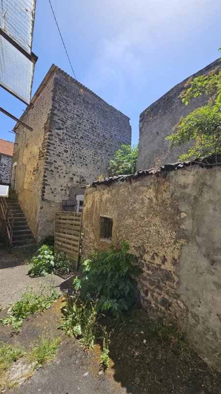 Maison T3 à Le Crest (63450)