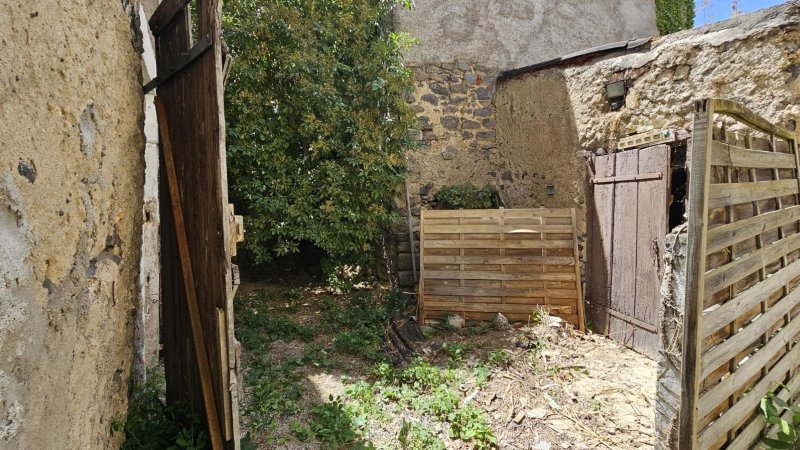 Maison T3 à Le Crest (63450) - Photo 2