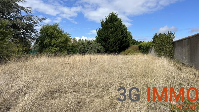 Terrain constructible à Houdan (78550)