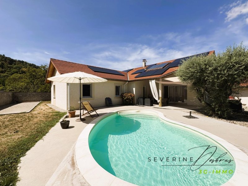 Maison contemporaine à L'Albenc (38470)