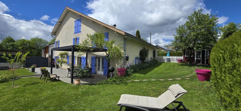 Maison en pierre à Échallon (01130)