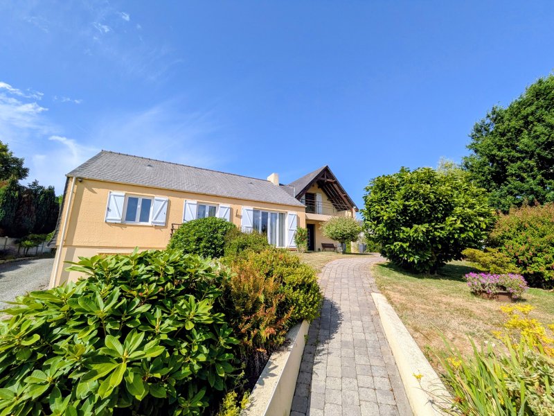 Maison T6+ à Romillé (35850)