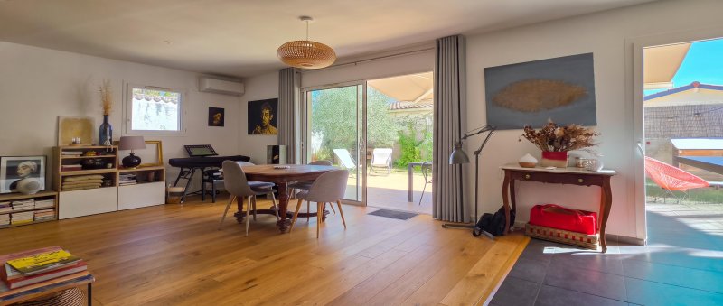 Maison contemporaine à Saint-Genis-les-Ollières (69290) - Photo 3