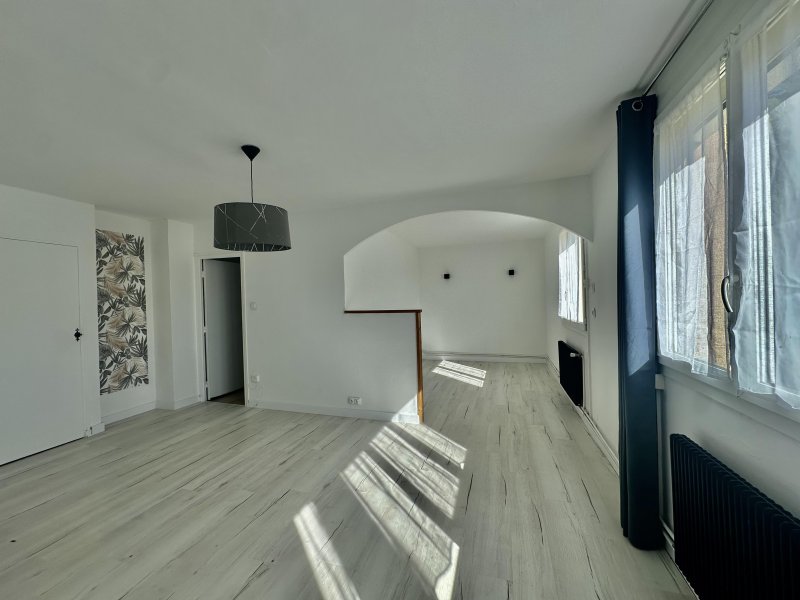 Appartement T4 à Bagnols-sur-Cèze (30200)