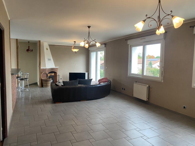 Immeuble à Joze (63350) - Photo 3