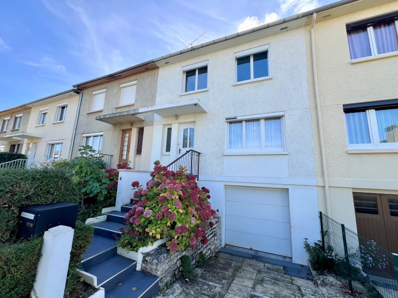 Maison T5 à Ecquevilly (78920)