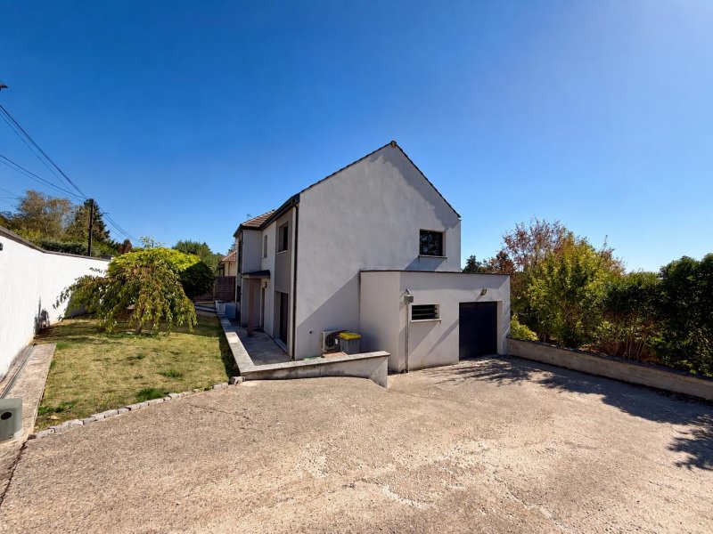Maison T6 à Montigny-sur-Loing (77690) - Photo 2