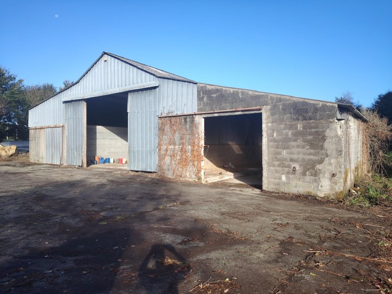 Garage à Plounéventer (29400) - Photo 2