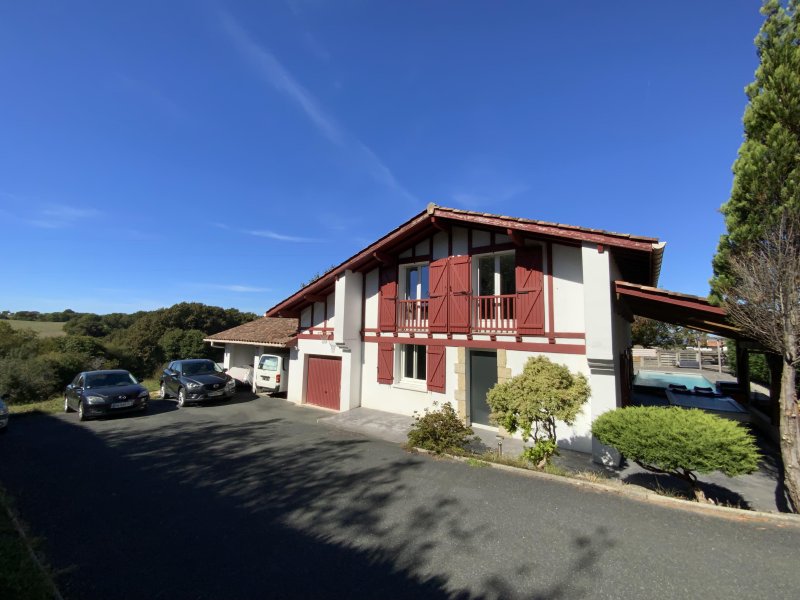 Maison T5 à Hasparren (64240)