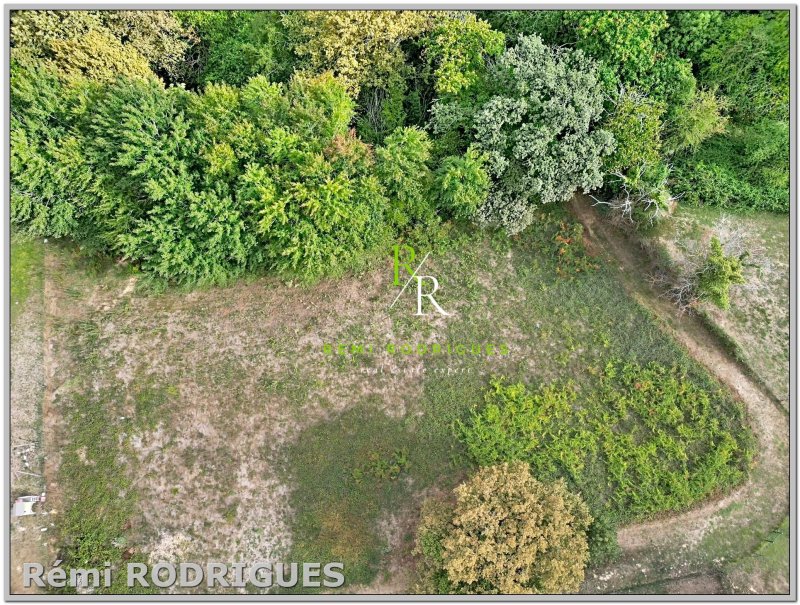 Terrain constructible à Sauvagnon (64230)