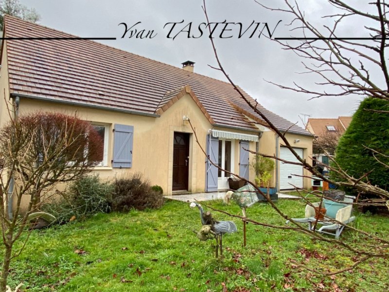 Maison à Dollon (72390)