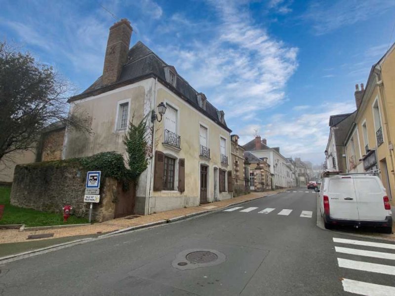 Maison à Sillé-Le-Guillaume (72140)