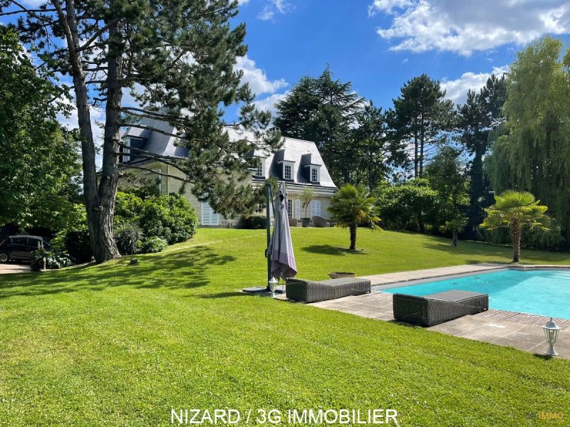 Maison à Noisy-Le-Roi (78590)