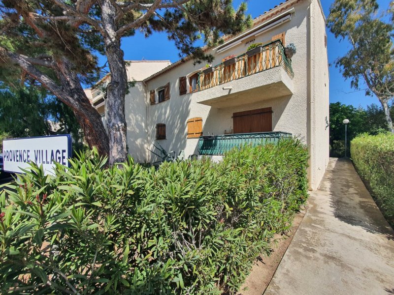 Appartement à Saint-Cyr-Sur-Mer (83270)