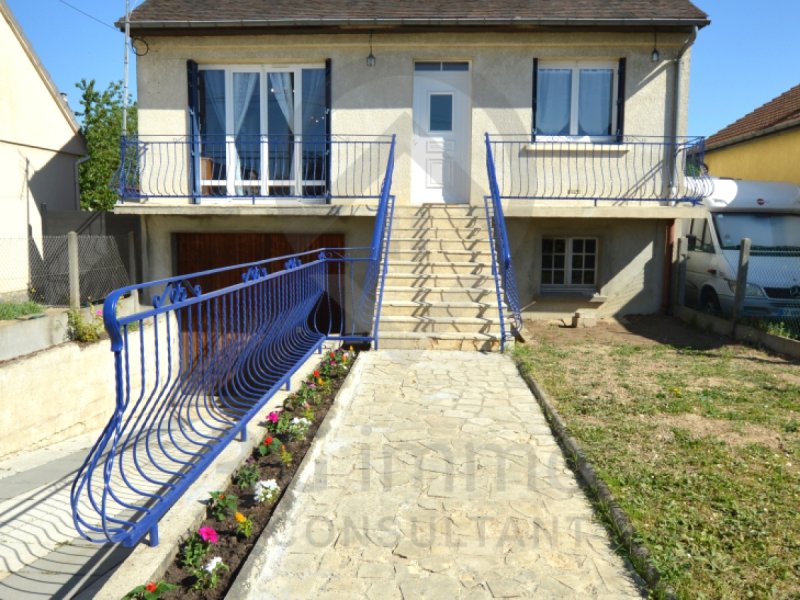 Maison à Issou (78440)