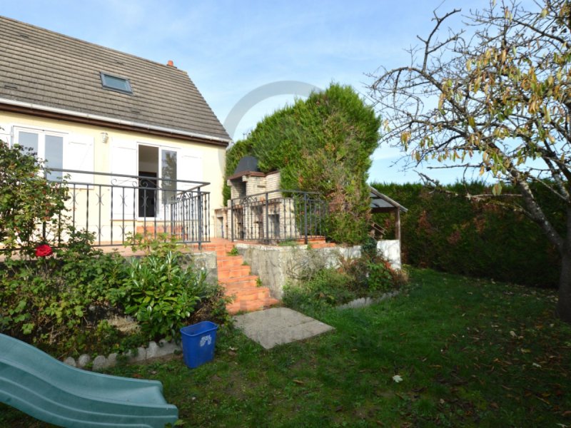 Maison à Issou (78440)