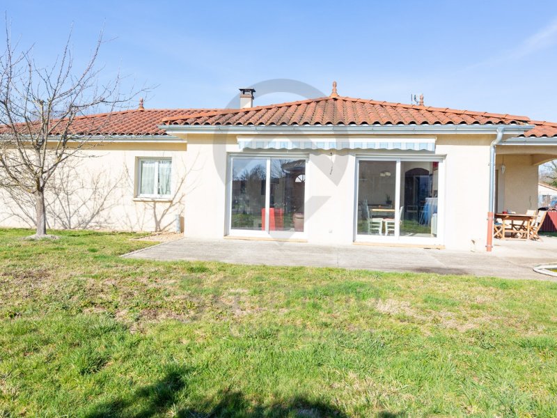 Maison à Saint-Étienne-Du-Bois (01370)