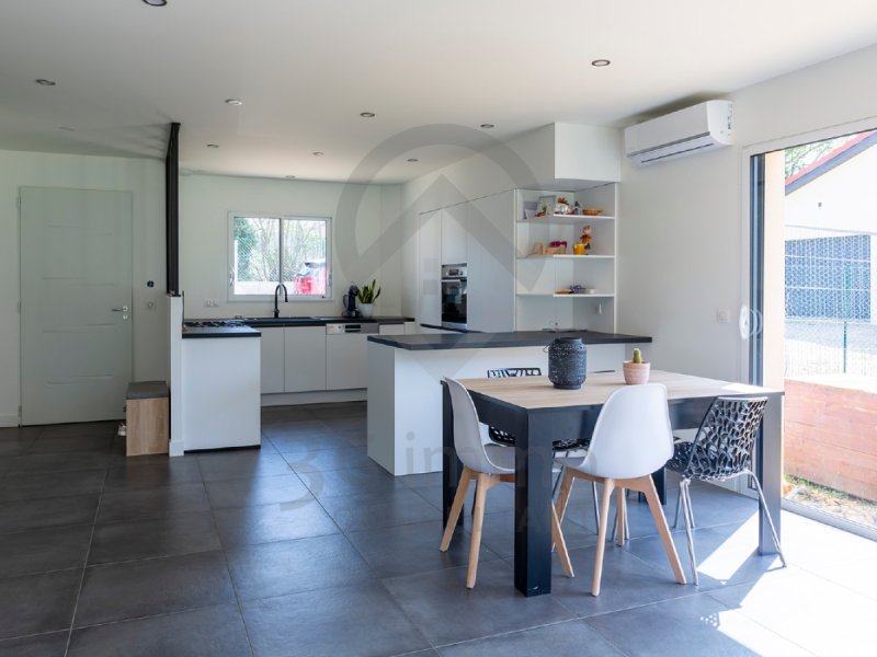 Maison à Val-Revermont (01370)