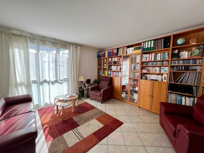 Appartement à Les Mureaux (78130)