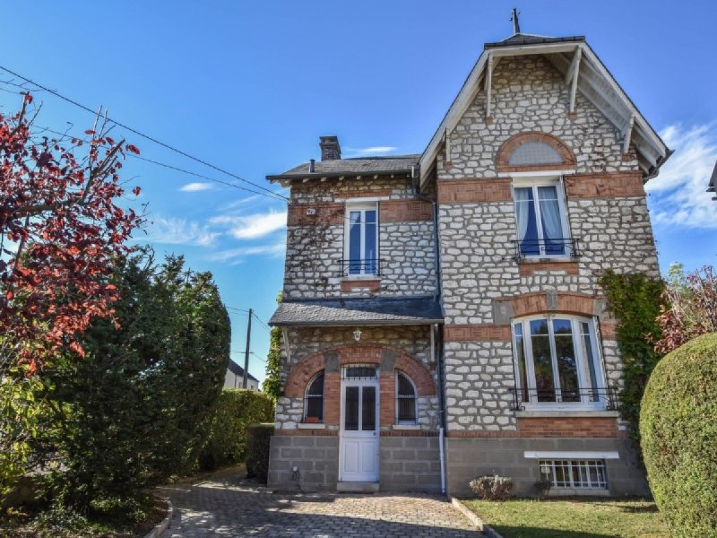 Maison à Château-Landon (77570)