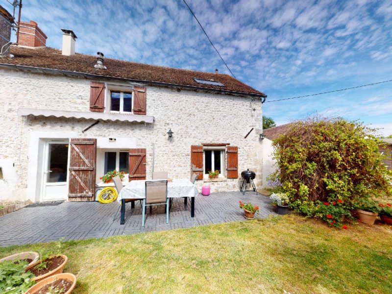 Maison à Château-Landon (77570)