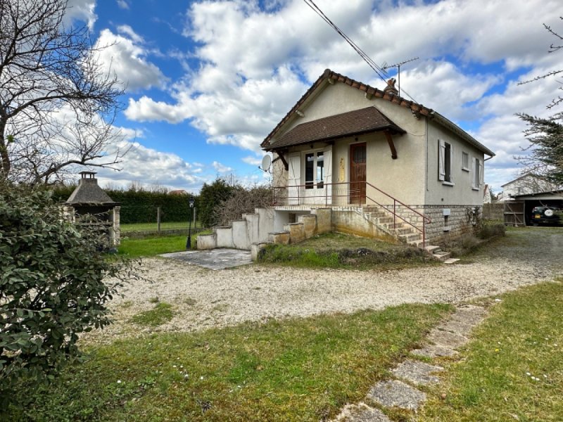 Maison à Saint-Pierre-Lès-Nemours (77140)